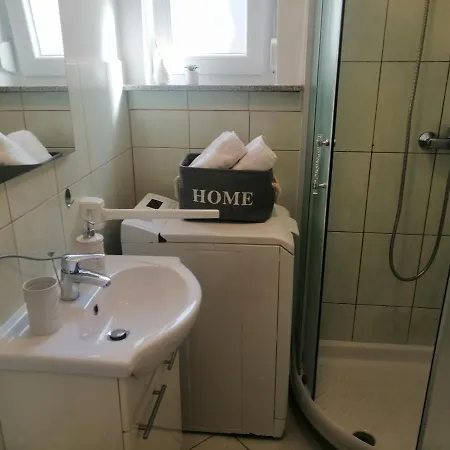 Center Dora Apartment *