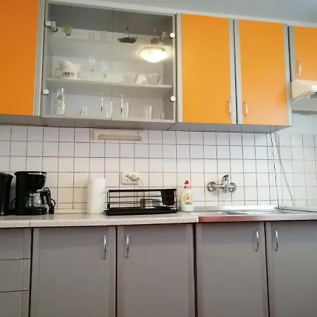 Center Dora Apartment *