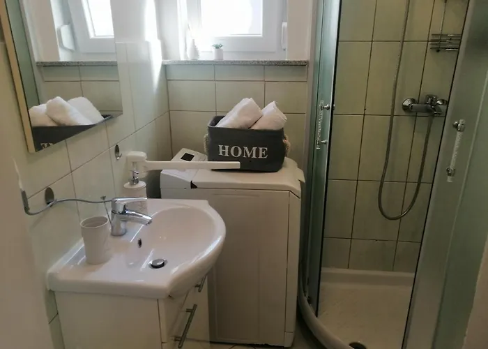 Center Dora 아파트 *