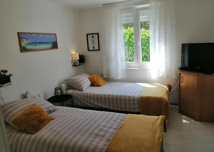 아파트 Center Dora