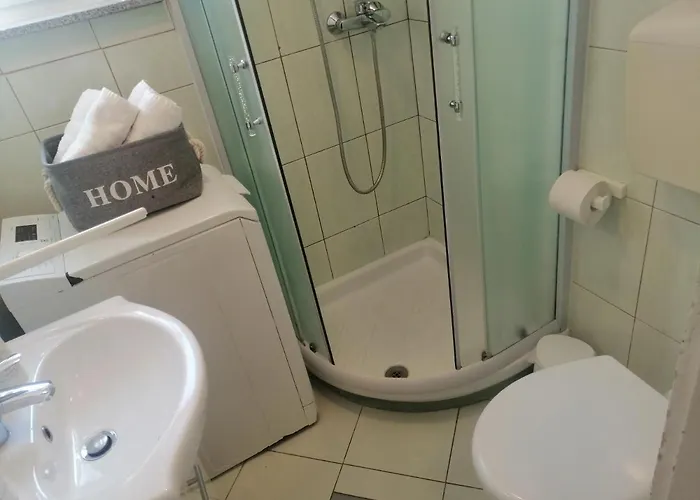 아파트 Center Dora